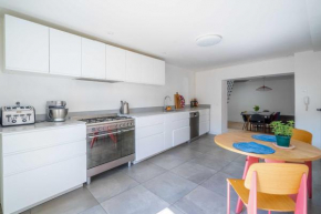 2 bedroom triplex with terrace near Vieux Port